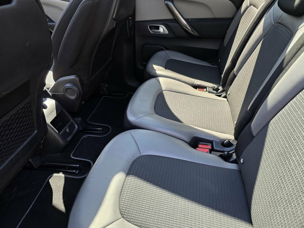 Citroen Grand C4 Picasso Feel Red #53