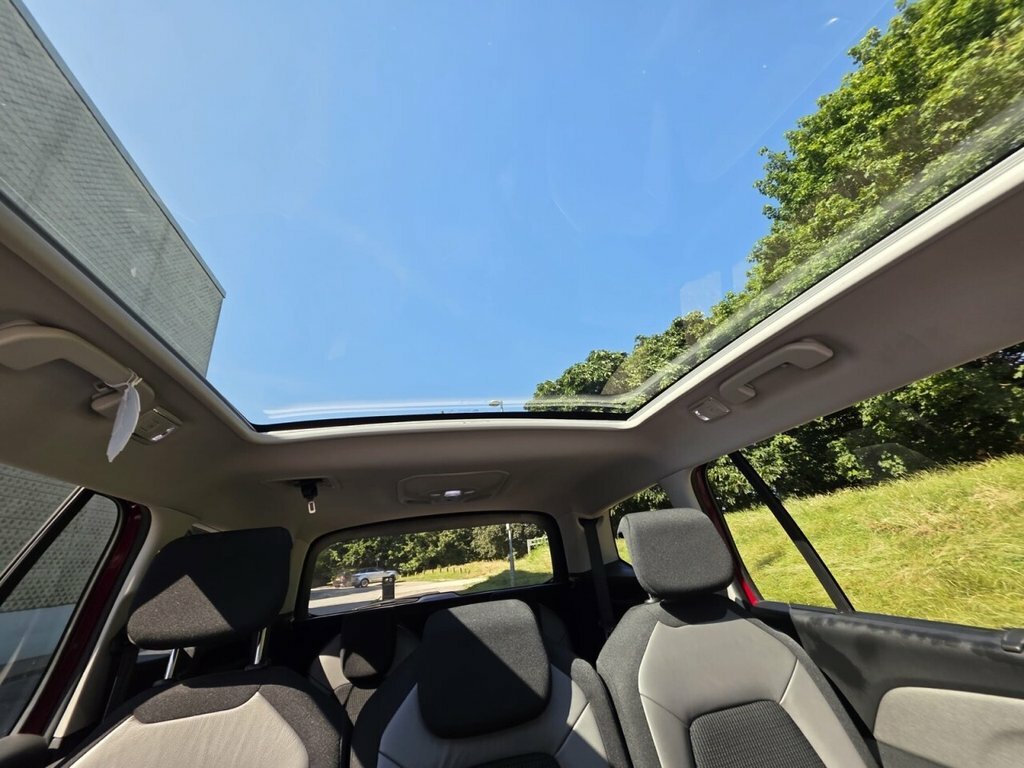 Citroen Grand C4 Picasso 1.6L Flair Red #5