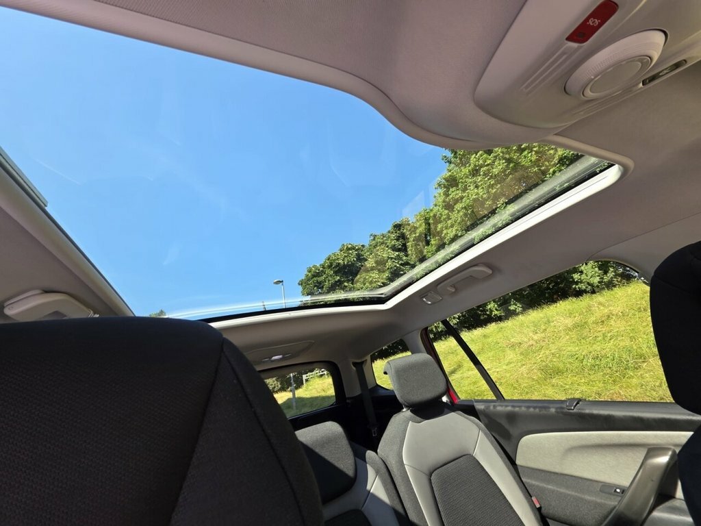 Citroen Grand C4 Picasso Feel Red #8