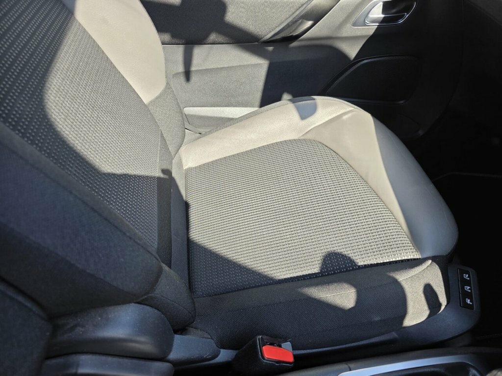 Citroen Grand C4 Picasso Feel Red #112