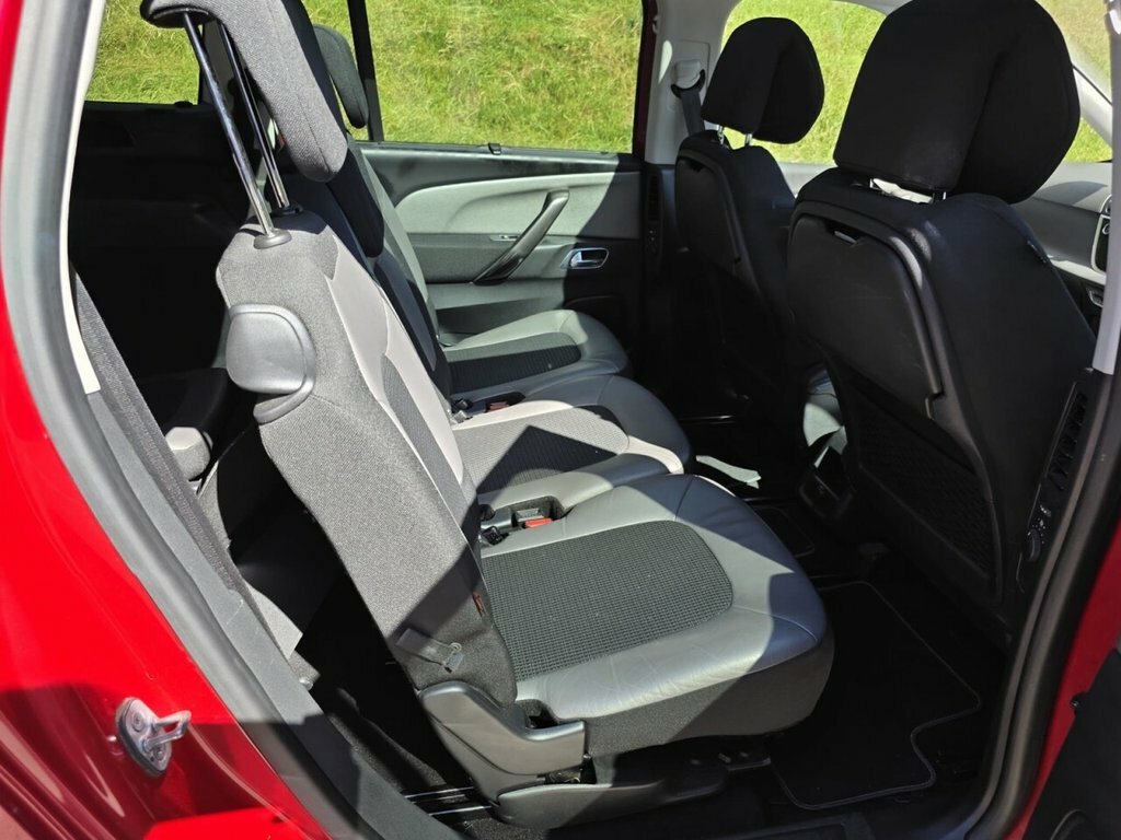 Citroen Grand C4 Picasso Feel Red #40