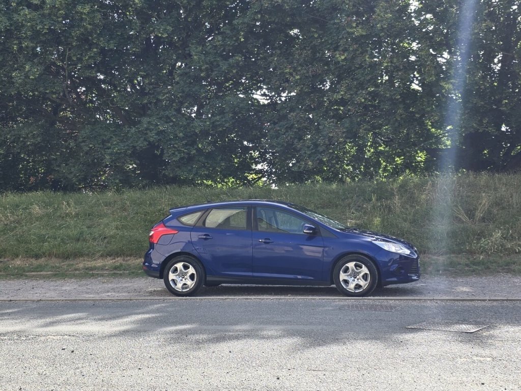 Ford Focus 1L Edge Blue #4