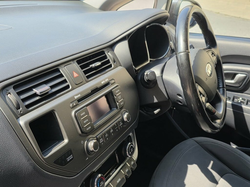 Kia RIO 1.4 Crdi Ecodynamics 2 Euro 5 Ss White #42