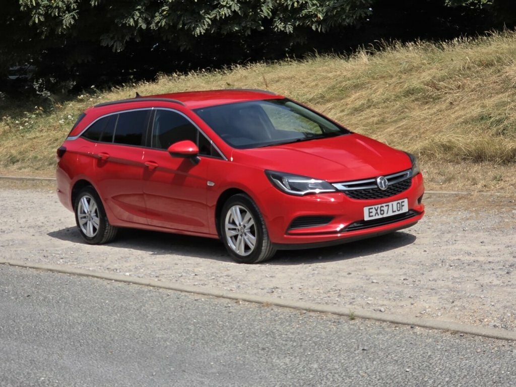 Vauxhall Astra 1.6L Tech Line Nav EX67LOF Red #4