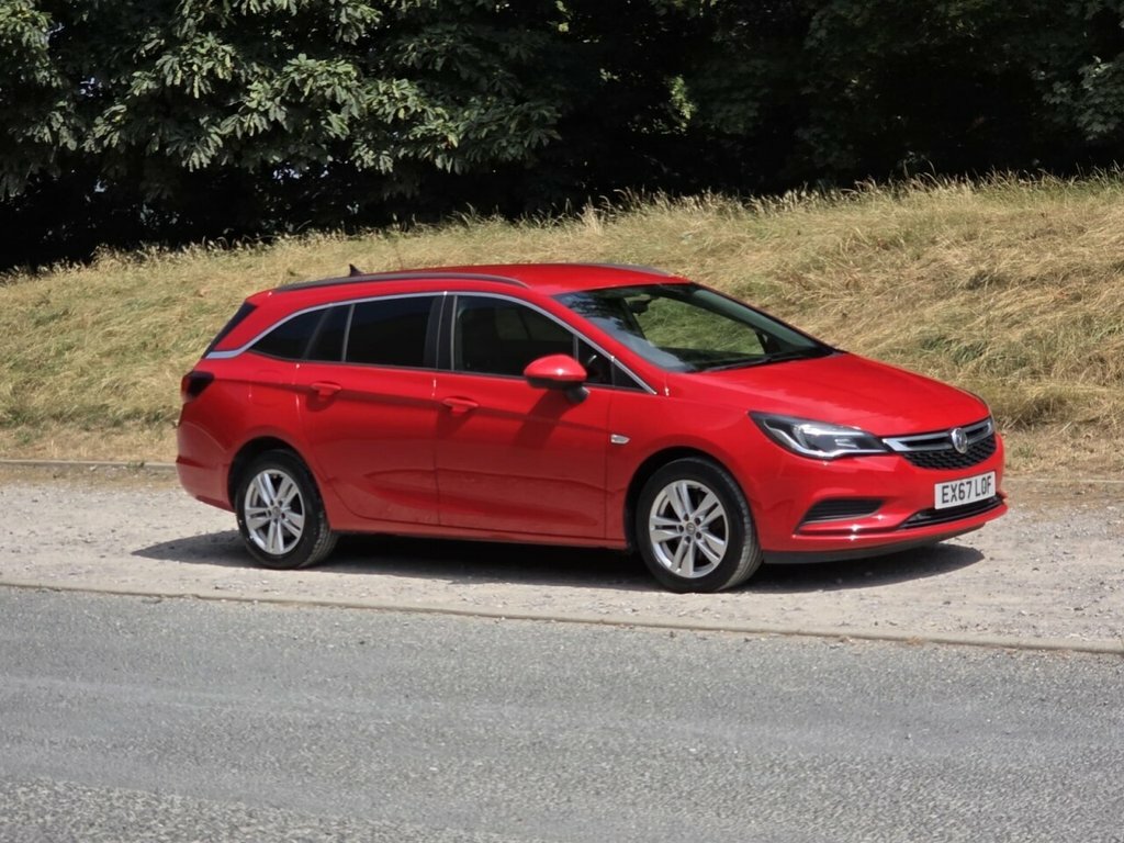 Vauxhall Astra 1.6L Tech Line Nav EX67LOF Red #2