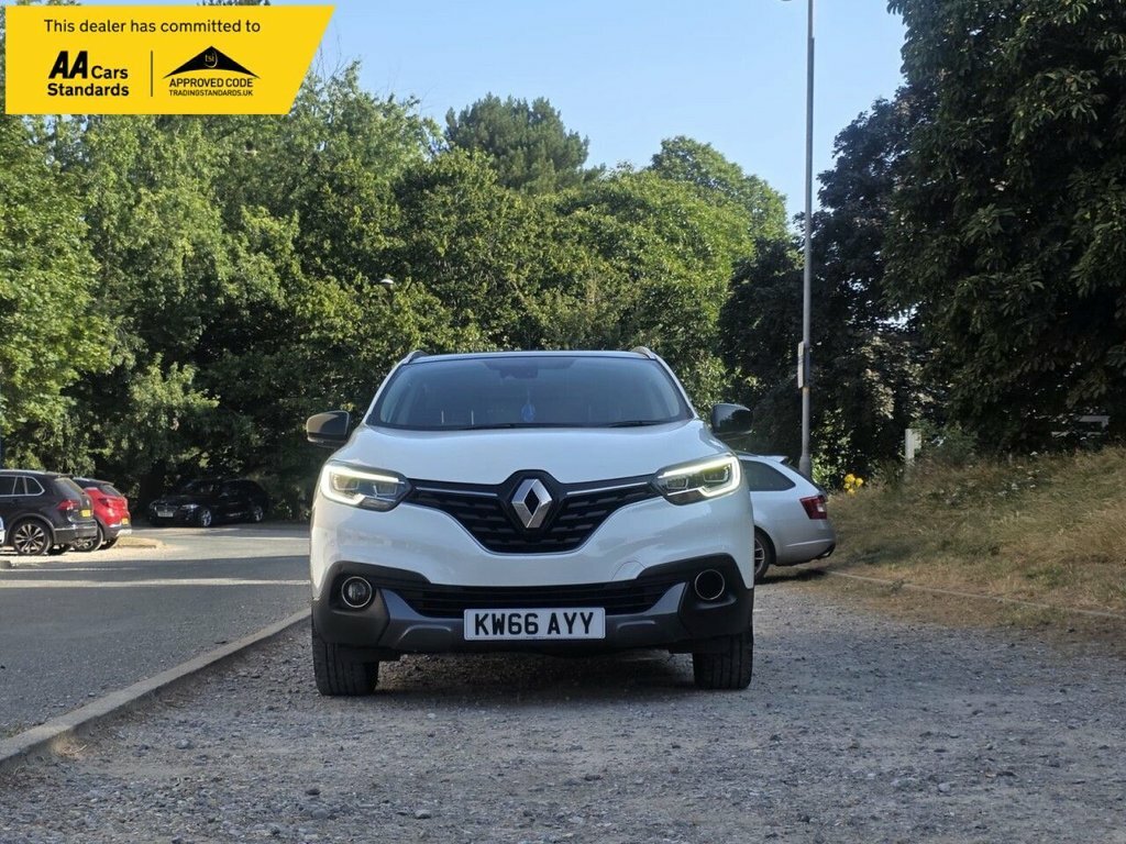 Renault Kadjar 1.2L Signature S Nav KW66AYY White #2