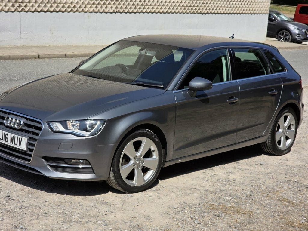 Audi A3 1.6 Tdi Ultra 110 Se Technik Black #12