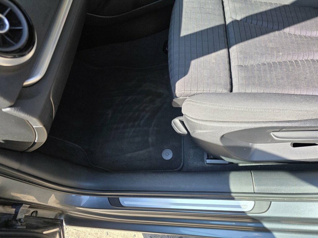 Audi A3 1.6 Tdi Ultra 110 Se Technik Black #98