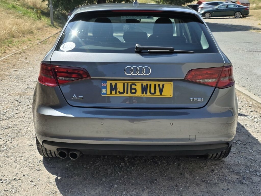 Audi A3 1.6 Tdi Ultra 110 Se Technik Black #32