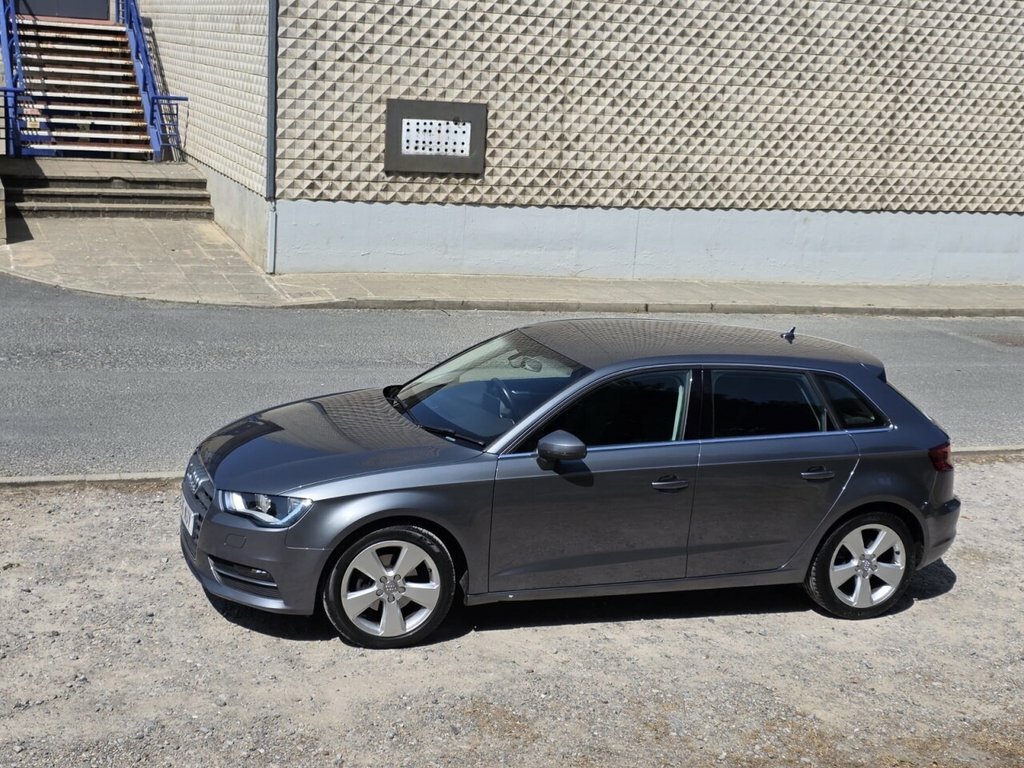 Audi A3 1.6 Tdi Ultra 110 Se Technik Black #7