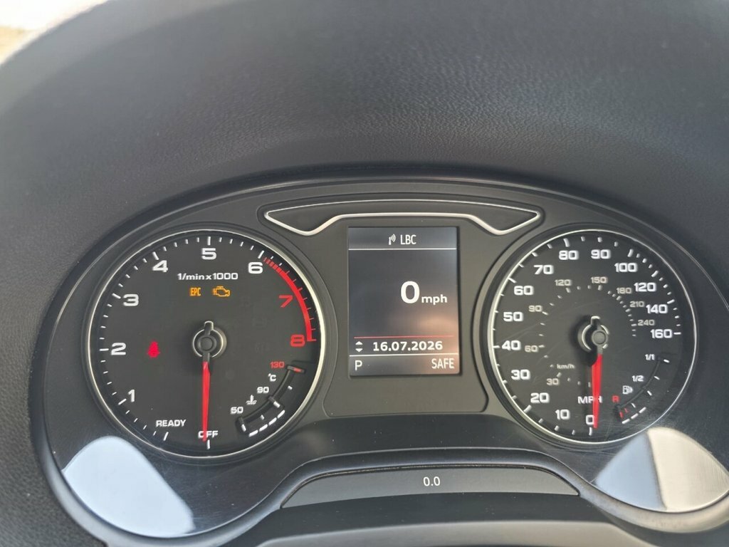 Audi A3 1.6 Tdi Ultra 110 Se Technik Black #66