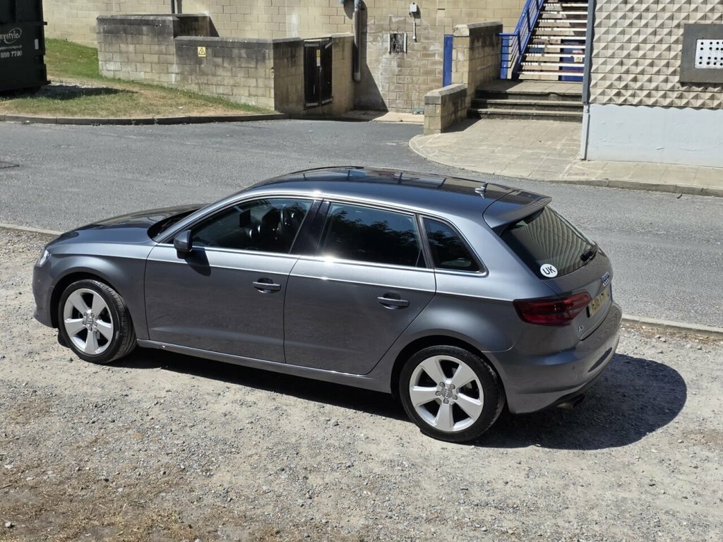 Audi A3 1.6 Tdi Ultra 110 Se Technik Black #6