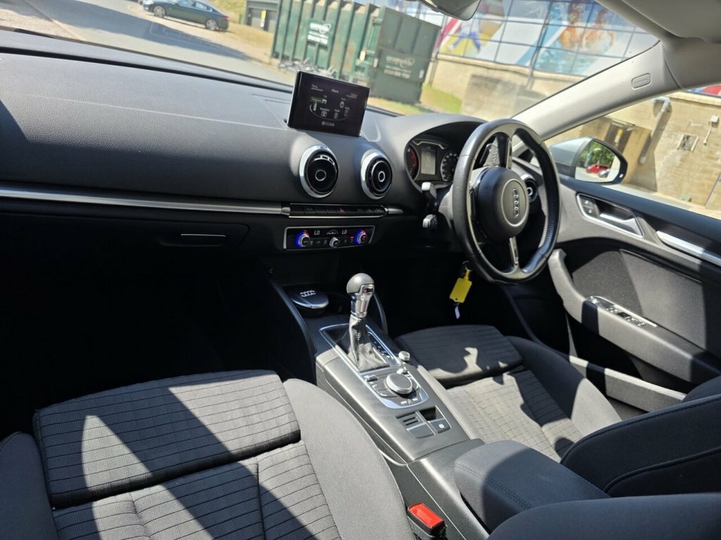 Audi A3 1.6 Tdi Ultra 110 Se Technik Black #48