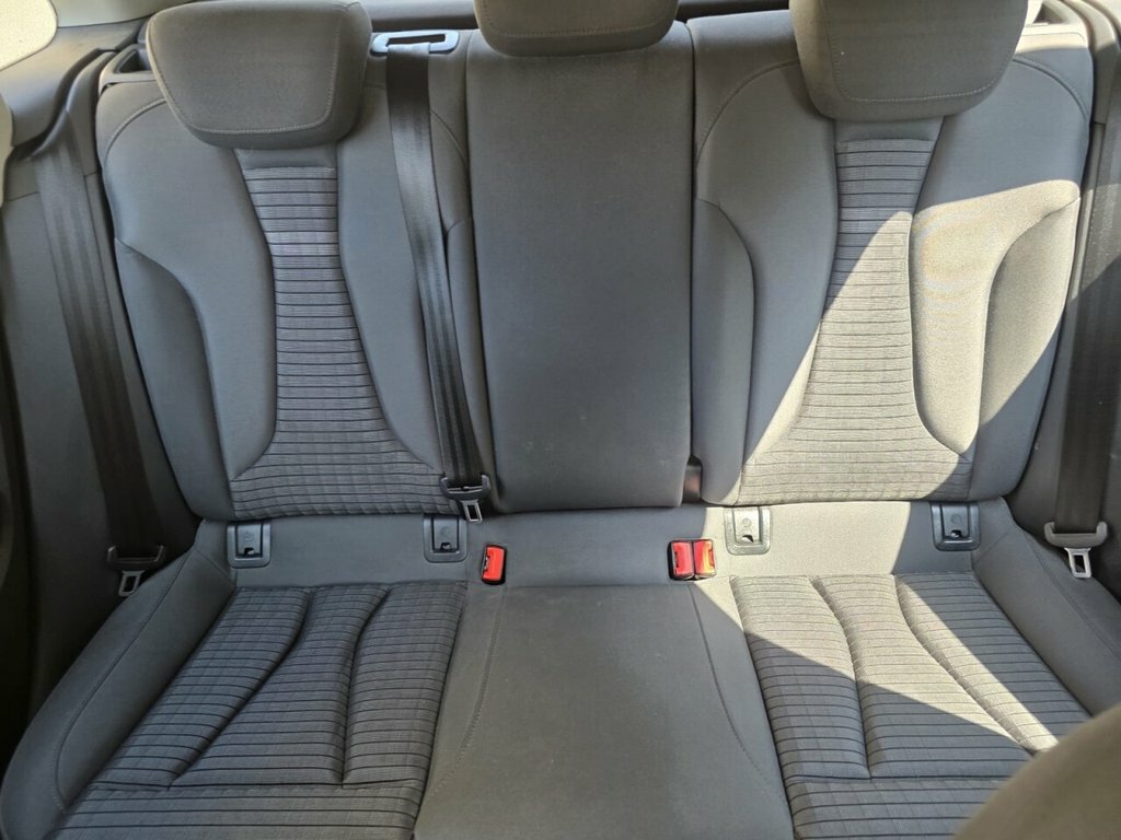 Audi A3 1.6 Tdi Ultra 110 Se Technik Black #42