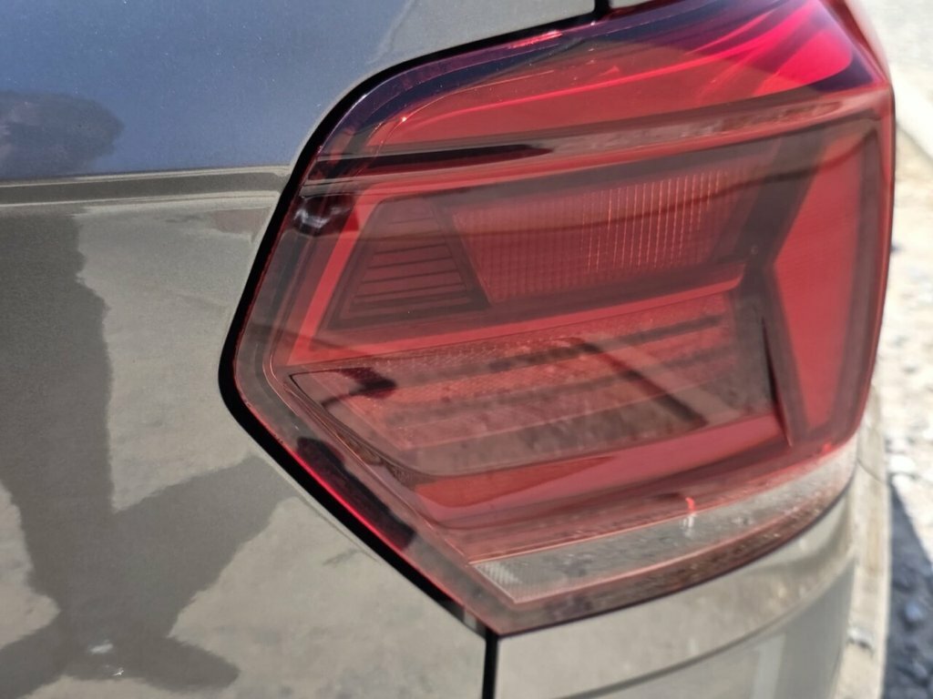 Volkswagen Polo Blue #15
