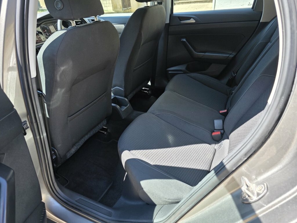Volkswagen Polo Blue #100
