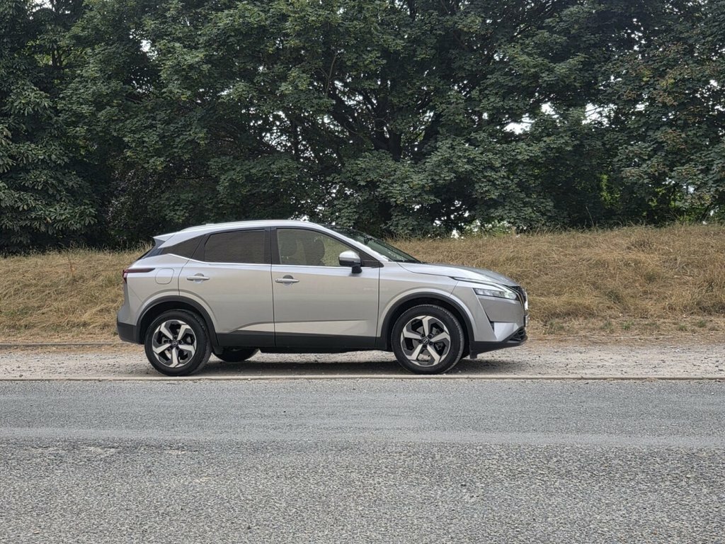 Nissan Qashqai 1.3L N-connecta DL22NVG Silver #2