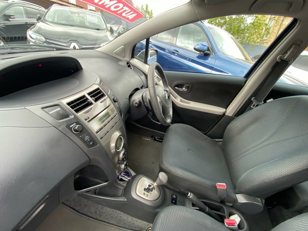 Toyota Yaris Hatchback Red #76