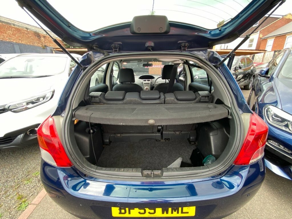 Toyota Yaris Hatchback Red #59