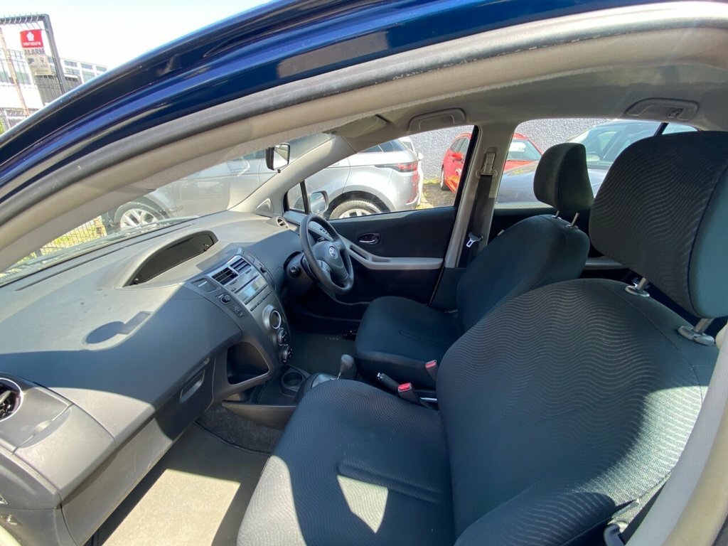 Toyota Yaris Hatchback Red #91