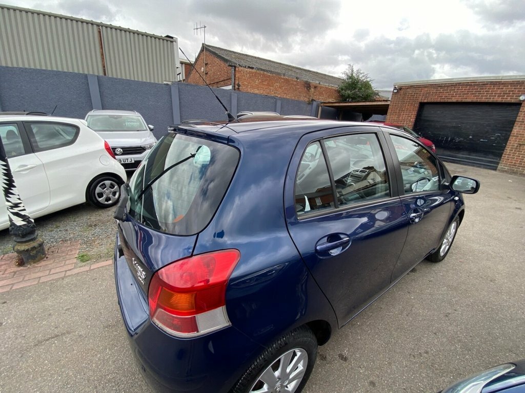 Toyota Yaris Hatchback Red #21