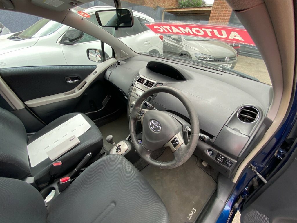 Toyota Yaris Hatchback Red #37