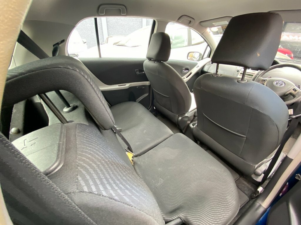Toyota Yaris Hatchback Red #63