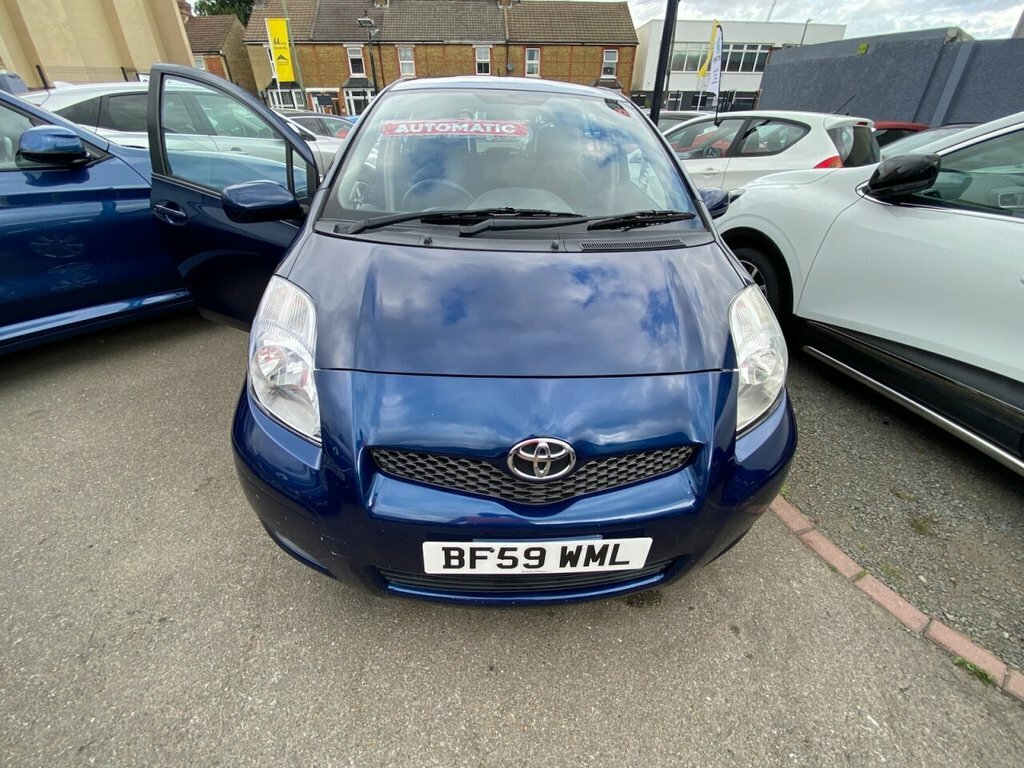 Toyota Yaris Hatchback Red #68