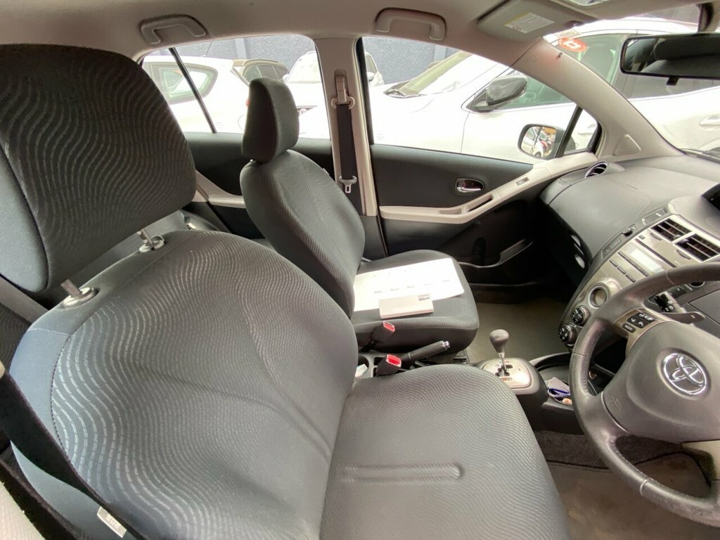 Toyota Yaris Hatchback Red #57