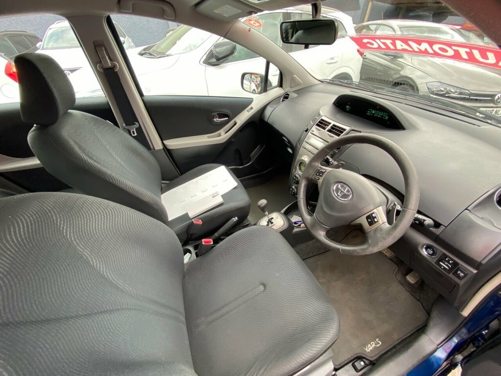 Toyota Yaris Hatchback Red #23