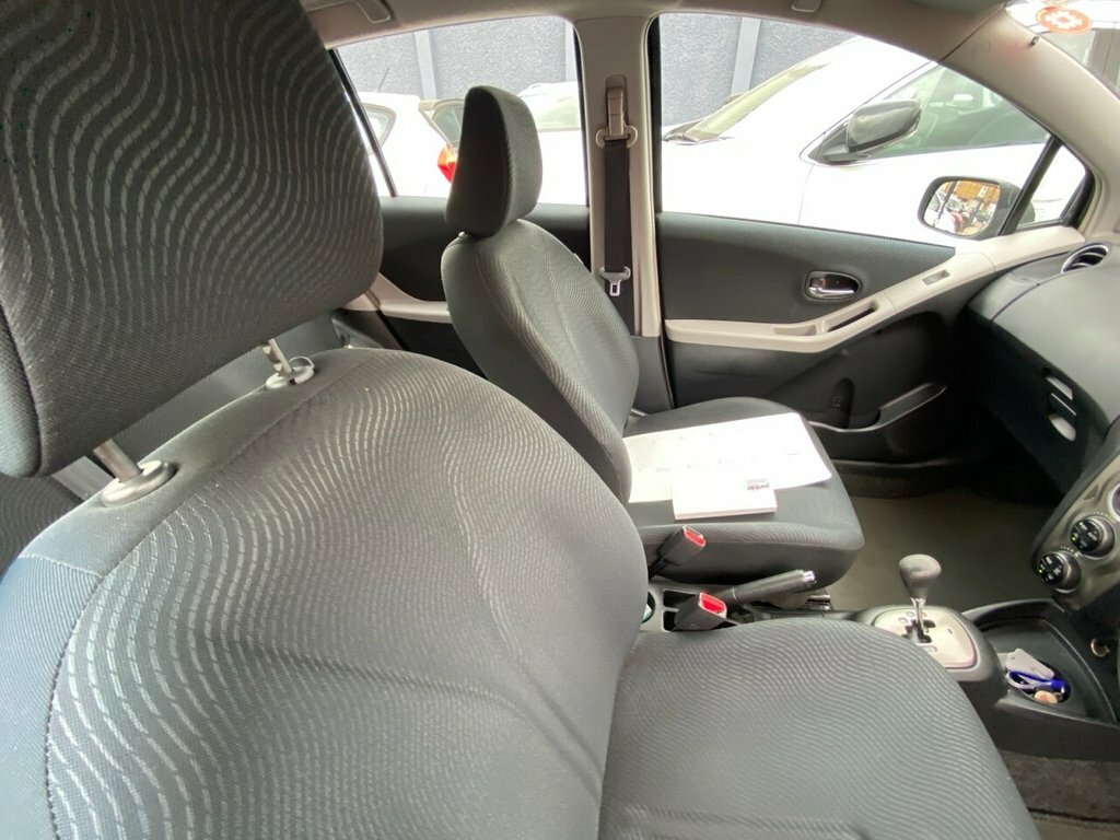 Toyota Yaris Hatchback Red #64