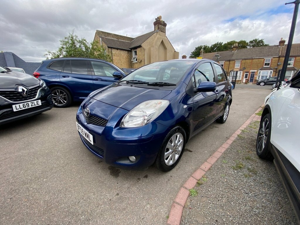Toyota Yaris Hatchback Red #13