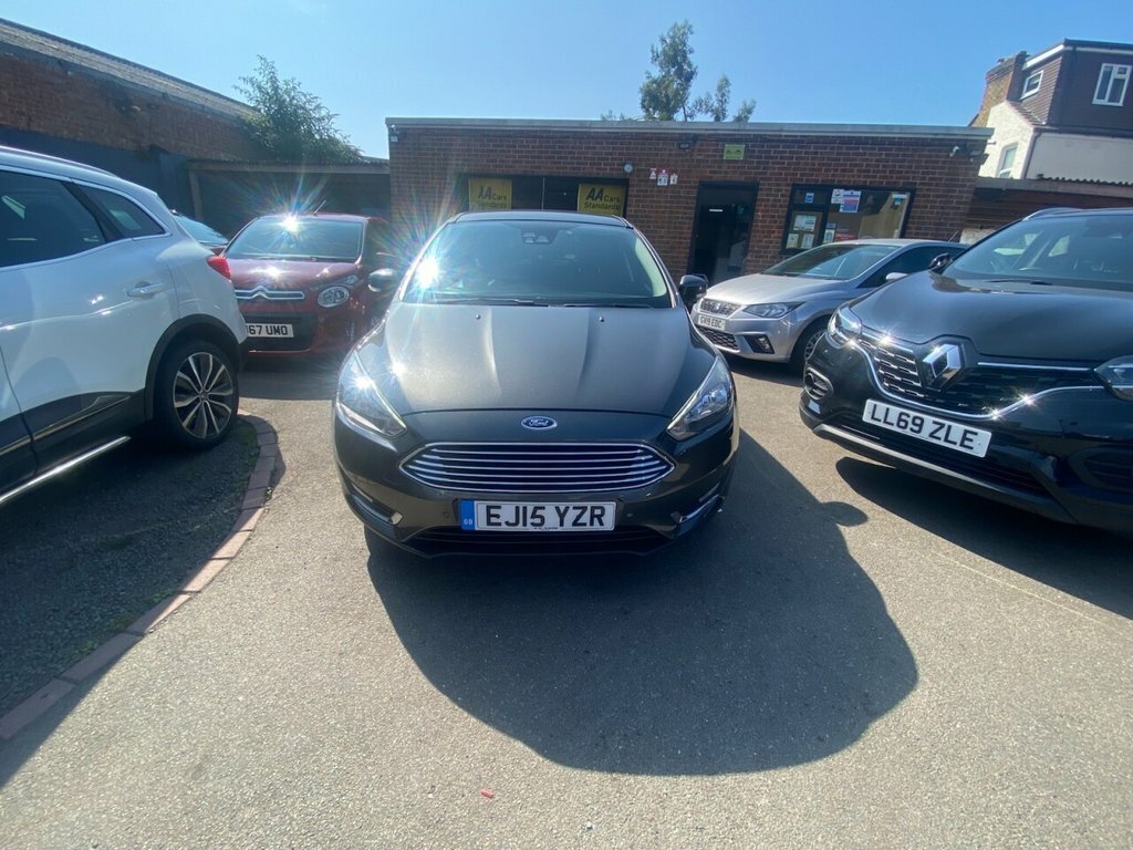 Ford Focus 1.6L Titanium Grey #2