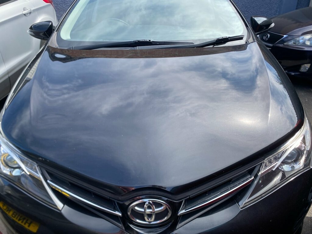 Toyota Auris 1.6L Icon Plus Black