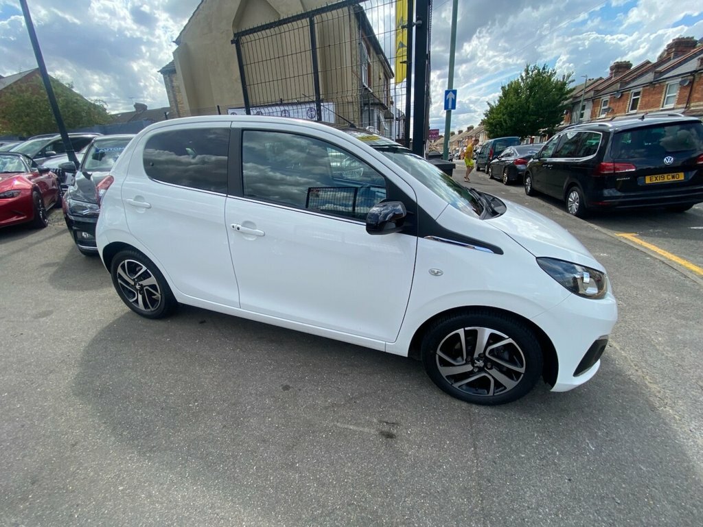 Peugeot 108 Allure White #39