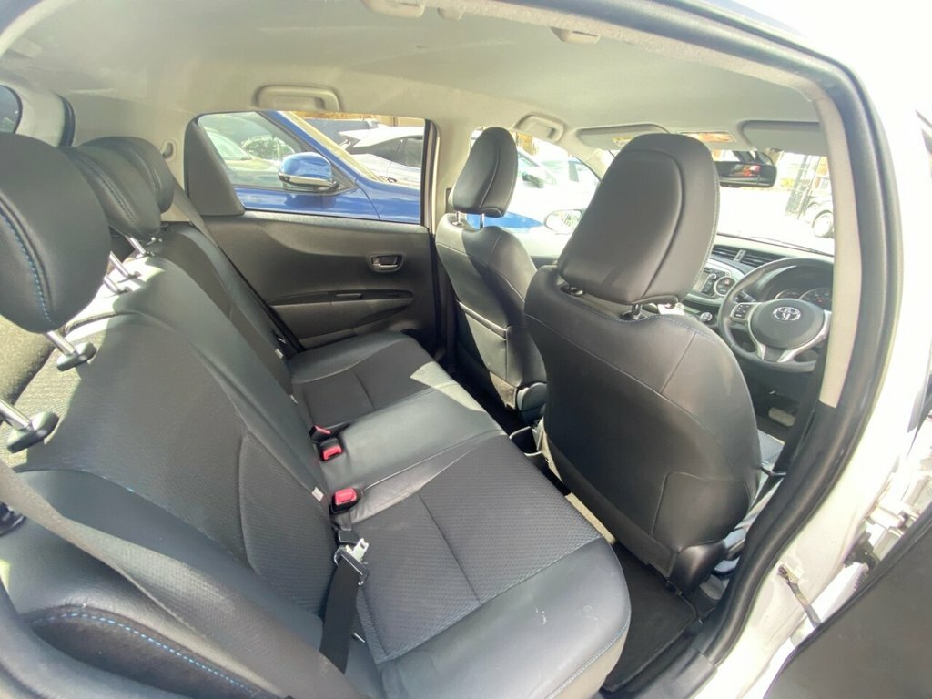 Toyota Yaris Vvt-h Excel Hatchback Red #12