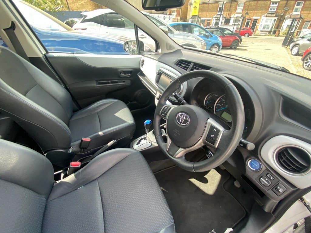 Toyota Yaris Vvt-h Excel Hatchback Red #53