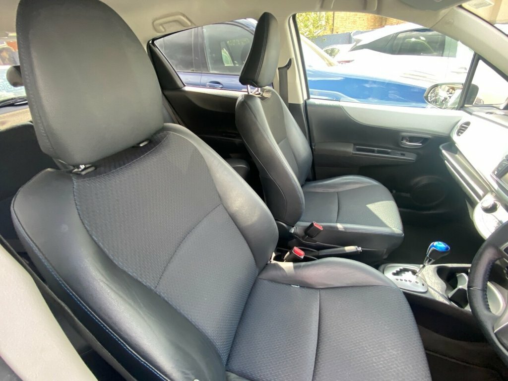 Toyota Yaris Vvt-h Excel Hatchback Red #47