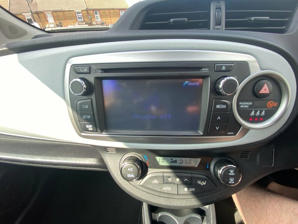 Toyota Yaris Vvt-h Excel Hatchback Red #39