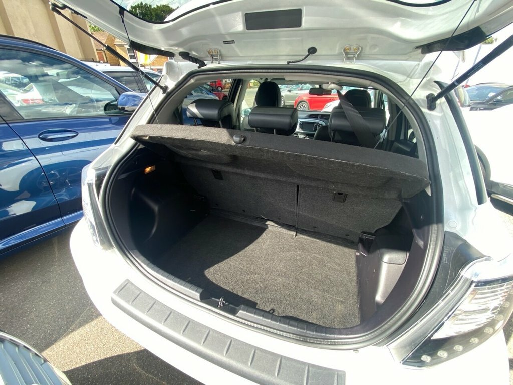Toyota Yaris Vvt-h Excel Hatchback Red #54