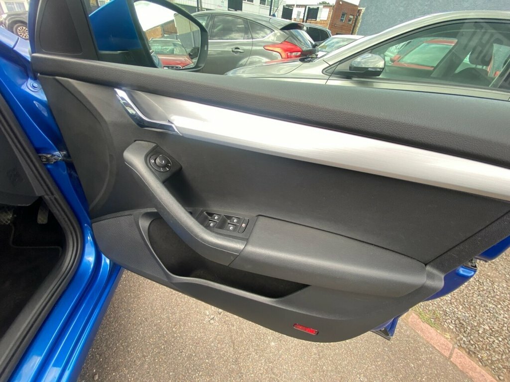 Skoda Octavia 1.4 Se Tsi 148 Bhp Blue #37