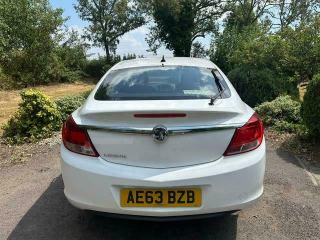 Vauxhall Insignia Hatchback Black #8