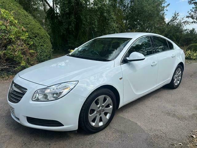 Vauxhall Insignia Tech Line S S White #2