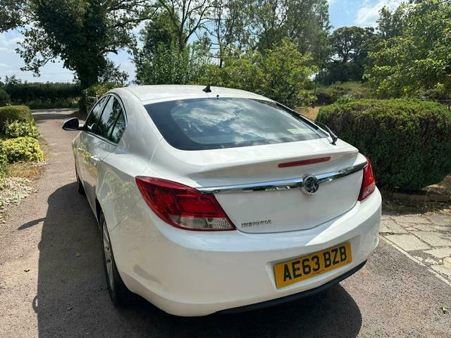 Vauxhall Insignia Hatchback Black #9