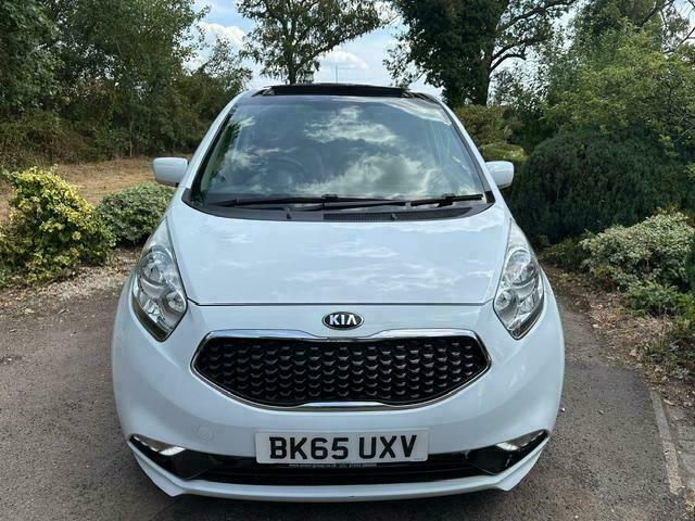 Kia Venga 4 Automatic White #3
