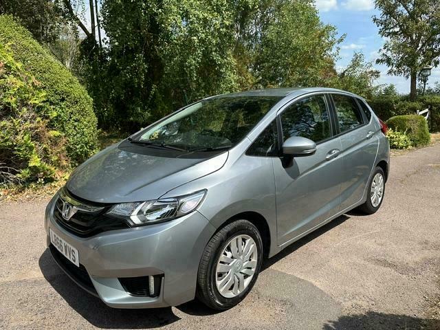 Honda Jazz I-vtec S Silver #2