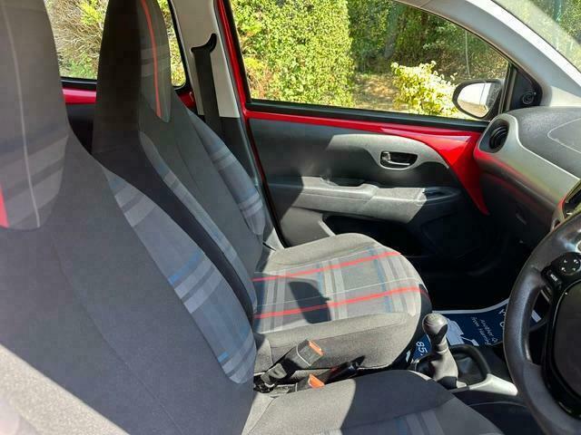 Peugeot 108  Black #12