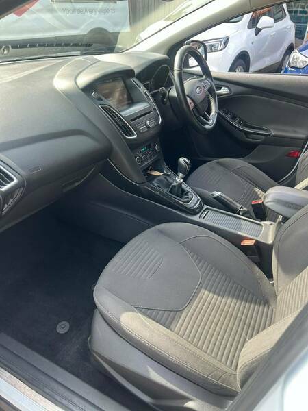 Ford Focus Estate 1.0T Ecoboost Zetec Estate Manua Blue #8