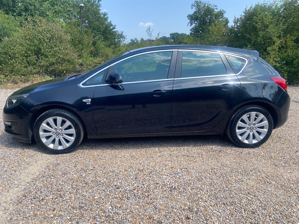 Vauxhall Astra 1.4 16V Excite Euro 5 LG64HEU Black #4