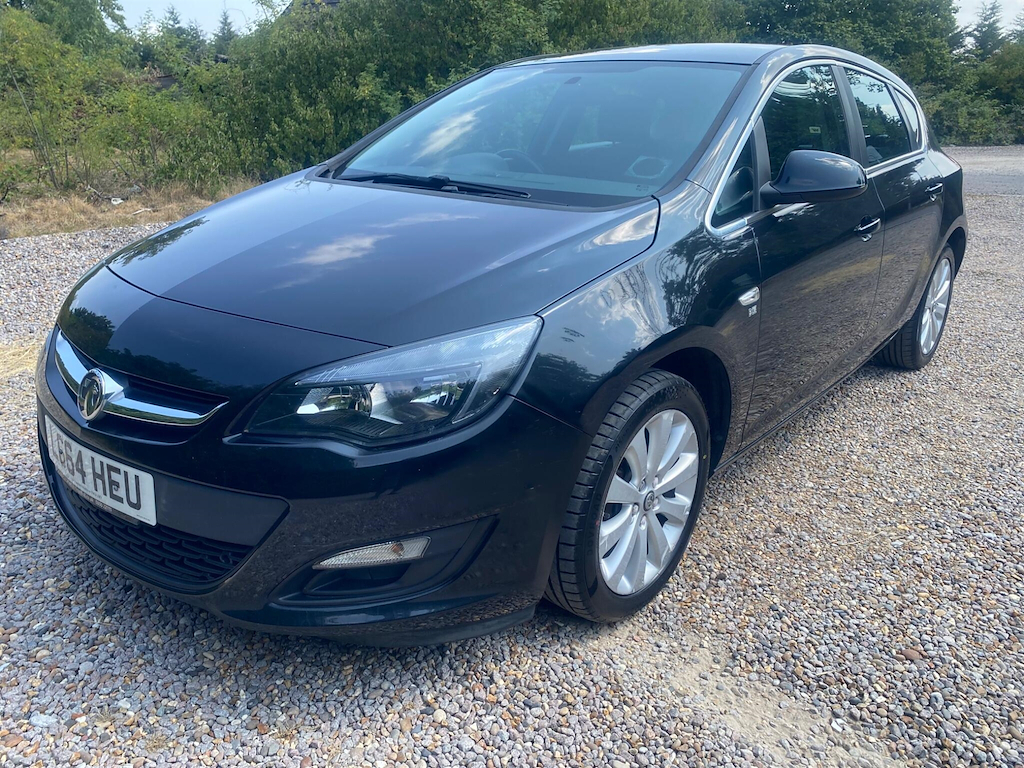 Vauxhall Astra 1.4 16V Excite Euro 5 LG64HEU Black #3